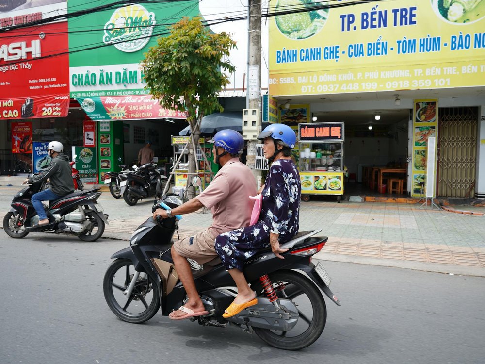 VNPay MoMo mobile payment Vietnam