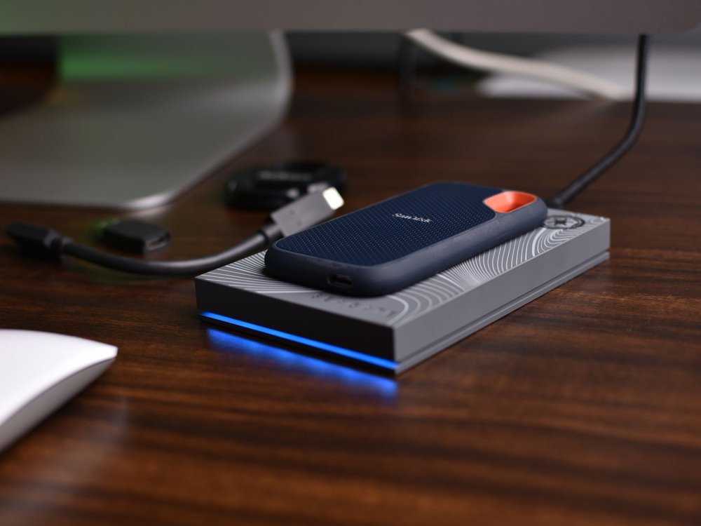 cloud storage backup external drive concept